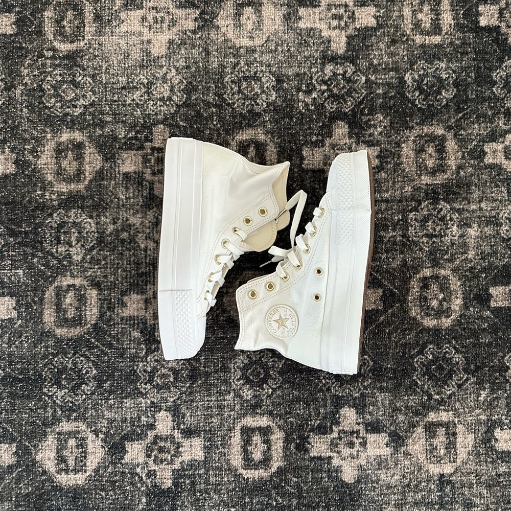 Converse Platform Hightops